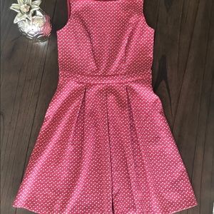 Super Cute Dress!! Would be cute with a cardigan!